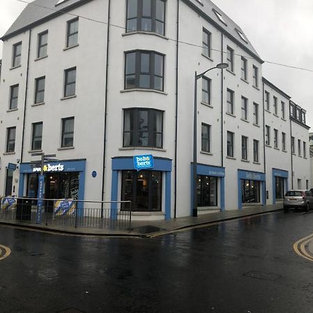 Luxury Apartment In The Heart Of Portrush Main St Exterior photo